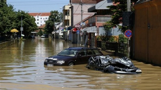 Inundaţii devastatoare la graniţa cu România! Inundaţii devastatoare la graniţa cu România!