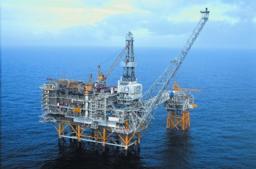 Statul scoate în concesiune 8 perimetre de hidrocarburi în Marea Neagră şi 26 pe uscat