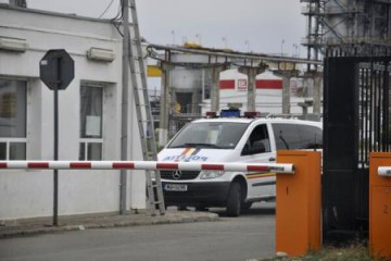 Lukoil a anunţat că începe oprirea tuturor instalaţiilor tehnologice