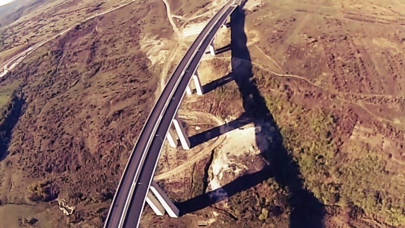 Cum arată Autostrada A1 Sibiu-Orăştie, văzută din aer Cum arată Autostrada A1 Sibiu-Orăştie, văzută din aer