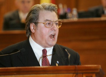 Fostul europarlamentar Vadim zice că a ajuns la sapă de lemn