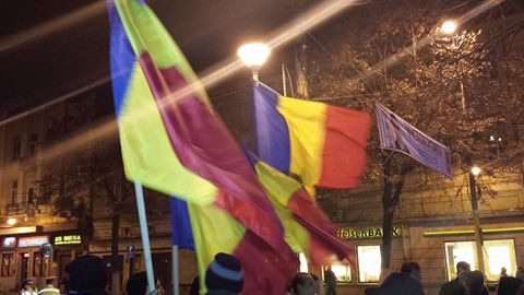 Protest şi la Constanţa. S-a strigat în faţa sediului PSD Protest şi la Constanţa. S-a strigat în faţa sediului PSD