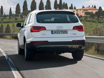 Transporturile caută maşini şi şoferi pentru deplasări în interes de serviciu legate de proiecte UE
