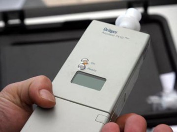 Traşi pe dreapta: băuţi şi cu autorizaţia de circulaţie expirată