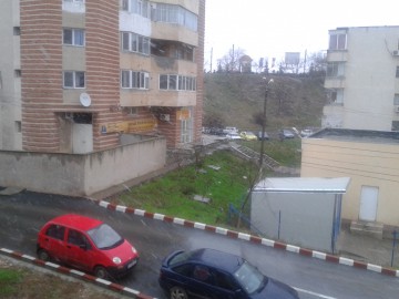 Constanța, sub stăpânirea frigului. A început să ningă