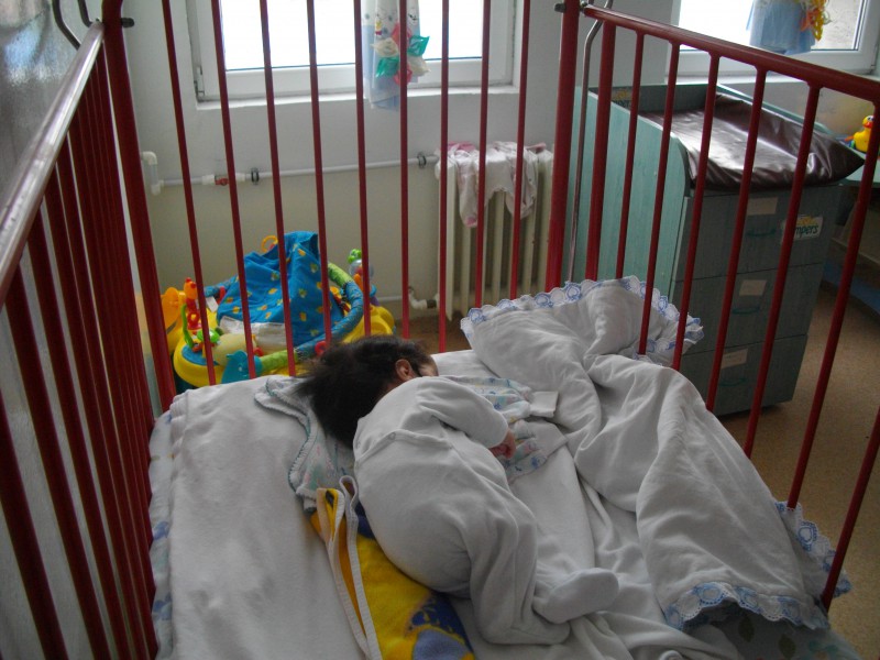 Arhiepiscopia Tomisului a împărțit daruri copiilor abandonaţi în Spitalul Judeţean Constanţa Arhiepiscopia Tomisului a împărțit daruri copiilor abandonaţi în Spitalul Judeţean Constanţa