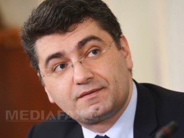 Puţura, despre o judecătoare: Îi dau doi pumni în gură, de îi rup picioarele, o calc cu maşina