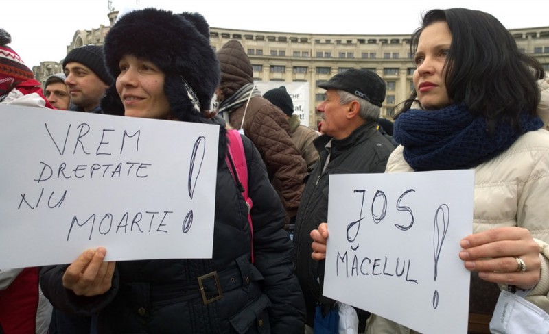 S-a strigat "Jos Isărescu" S-a strigat "Jos Isărescu"