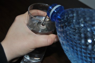 Apa minerală şi lemnul, mărfurile cele mai exportate