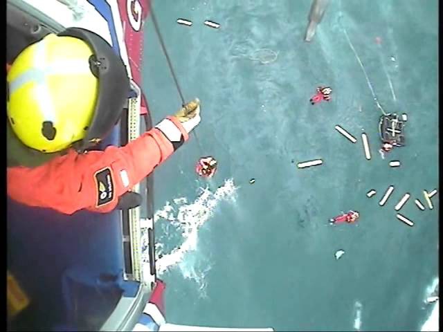 Un pescar din Jurilovca a naufragiat alături de alţi patru colegi în Atlantic Un pescar din Jurilovca a naufragiat alături de alţi patru colegi în Atlantic