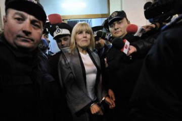 Primul mesaj al Elenei Udrea după arestarea sa preventivă vine pe Facebook: Voi încerca să comunic cu voi şi să spun adevărul!