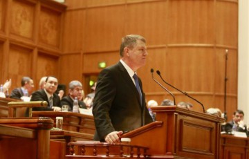SURSE: Poroșenko i-a cerut lui Iohannis să se vadă la Bruxelles