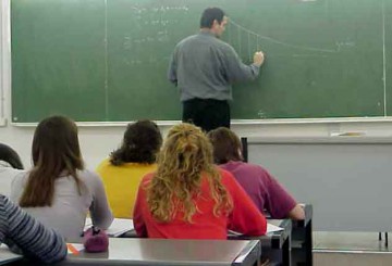 Proiect de lege pentru PENSII SPECIALE acordate profesorilor din învăţământul preuniversitar