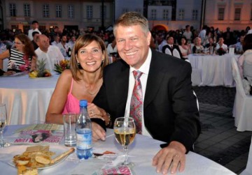 Deputat PNL: Trebuie luată în calcul o semi-oficializare a instituţiei Primei Doamne a României, după model SUA