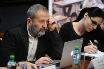 ActiveWatch: Supărarea lui Ponta trebuie îndreptată împotriva patronilor și administratorilor de presă, nu a jurnaliștilor