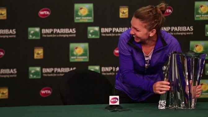Simona Halep, protagonista unui moment amuzant după câştigarea turneului de la Indian Wells. A stârnit hohote de râs! Simona Halep, protagonista unui moment amuzant după câştigarea turneului de la Indian Wells. A stârnit hohote de râs!