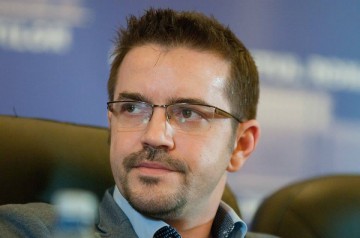 Un deputat acuză: „Se reglementează banii albi, nu banii negri”