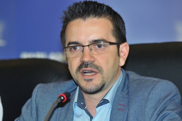 Diaconu: „Comisia Europeană să se ocupe de prosperitatea cetățenilor, nu de defilările în chiloți”