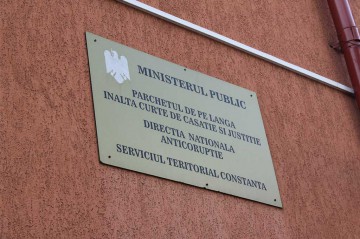 Claudiu Iacobescu, cercetat pentru înşelăciune, rămâne în arest