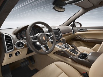 Mii de automobile exclusiviste, înmatriculate în România