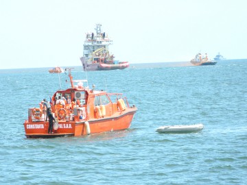 Zeci de nave, elicoptere, militari şi poliţişti, într-o misiune de proporţii pe mare