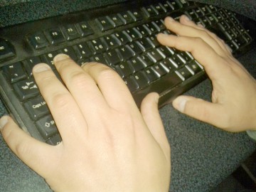 Îngrijorător: opt din zece copii au cont pe reţelele de socializare!