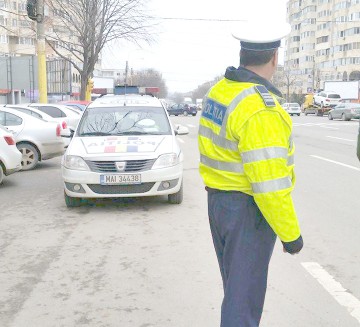 Prins la volan cu permisul suspendat