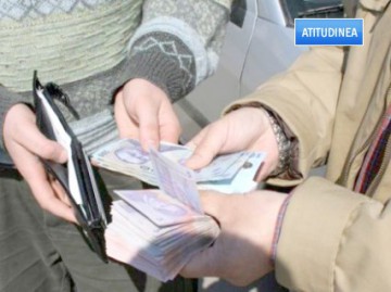 Internetul s-a umplut de cămătari online. Nefericiţii disperaţi pot da înapoi şi de 4 ori suma împrumutată!