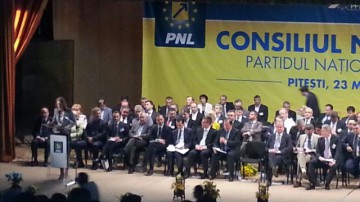 Programul de guvernare al PNL, adoptat cu unanimitate de voturi, la Consiliul Naţional de la Piteşti