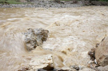 Localitatea Saraiu, sub ape: cinci persoane au fost evacuate!