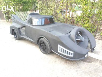 Maşina lui Batman, în variantă românească, construită de un bărbat din Eforie!