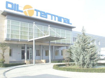 Experienţe neplăcute. Oil Terminal se chinuie să închirieze bufetul din curtea societăţii