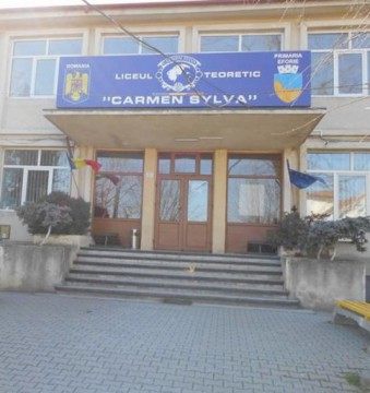 Primarul Brăiloiu se întâlneşte cu elevii medaliaţi cu argint la competiţia ISWEEEP