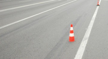 Copil lăsat nesupravegheat, lovit de o maşină