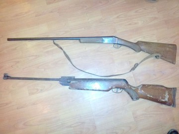 Un constănţean vindea arme letale şi grenade în Italia şi asigura protecţie prostituatelor
