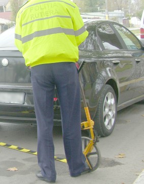 Prinşi la volan fără permis de conducere