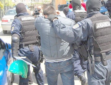 Evazioniştii din Constanţa şi alte judeţe, luaţi pe sus de poliţiştii din Bucureşti