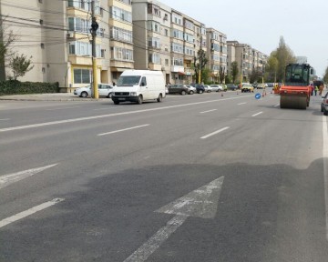 Primăria roagă şoferii să circule cu atenţie pe străzile proaspăt reparate!