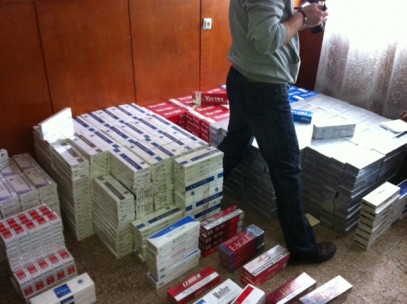 Ţigări de contrabandă, confiscate în Portul Constanţa Ţigări de contrabandă, confiscate în Portul Constanţa