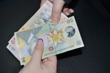 Euro, la maximum ultimelor cinci luni în raport cu leul
