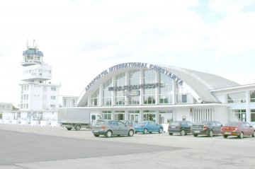 De bucurie c-a trecut pe 0, Aeroportul Kogălniceanu a dublat salariul directorului general