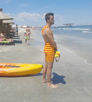 Primăria plăteşte peste 1,1 milioane lei pentru servicii de salvamari în Mamaia şi Constanţa