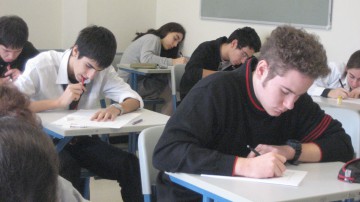 Asociaţia Elevilor din Constanţa doreşte ca şcoala să înceapă mai devreme