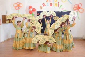 Grădiniţa „Zig-Zag“ promovează cultura niponă, la Ovidiu