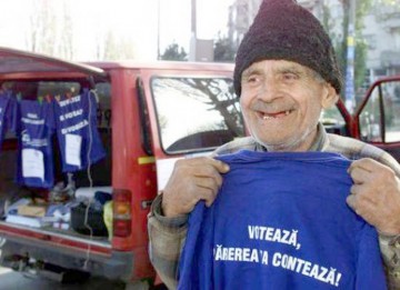 Dacă tot am fost proşti, măcar să şi plătim pentru asta! Somnul din Parlament, recompensat prin pensii speciale