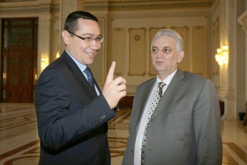 Sârbu: Premierul nu vine în ţară, pentru că „nu poate călca pe picior trei săptămâni”