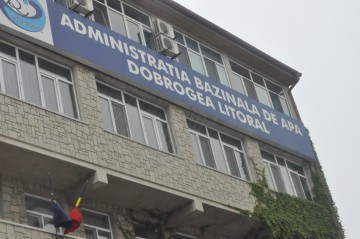Dezbatere publică la Apele Române