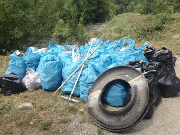 Peste 300 de copii au făcut curat în Deltă, de Ziua Dunării