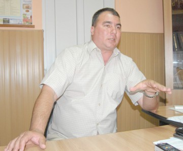 Viceprimarul din Nicolae Bălcescu, lovit cu o halbă în cap, în cârciumă