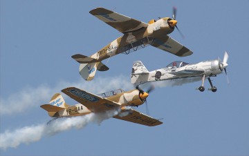 15.500 de oameni au asistat la show-ul aviatic de la Tuzla